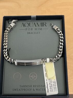AquaMir Silver-Tone Men's Curb Chain Bracelet with Cross Accent
